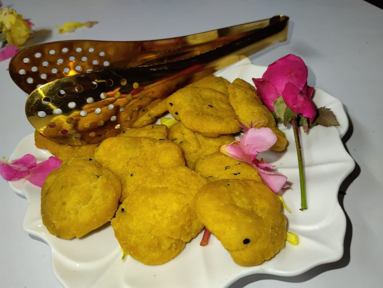 Achari Mathri — Rasoi Tales